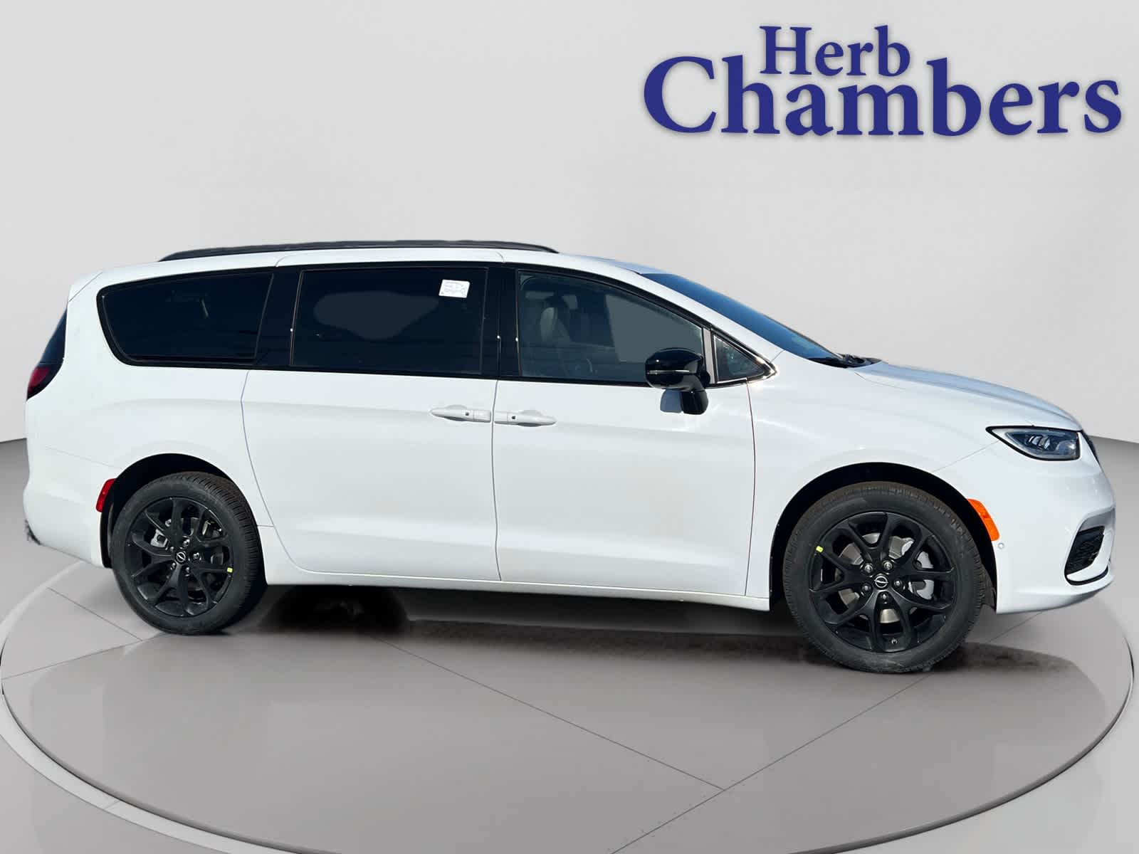 new 2026 Chrysler Pacifica car, priced at $61,785