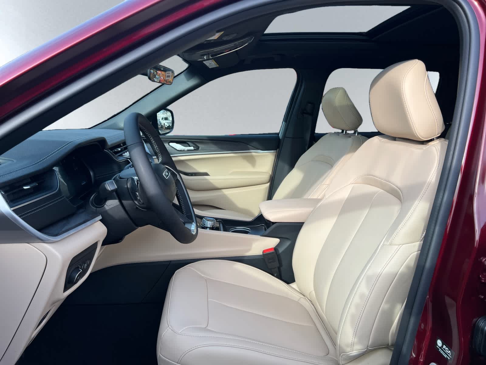 new 2025 Jeep Grand Cherokee car, priced at $47,405