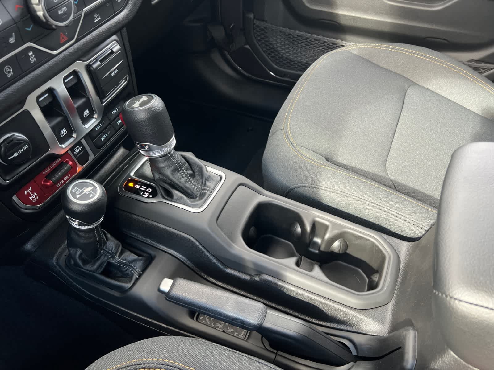 2026 Jeep Wrangler 2-Door Willys - Photo 17