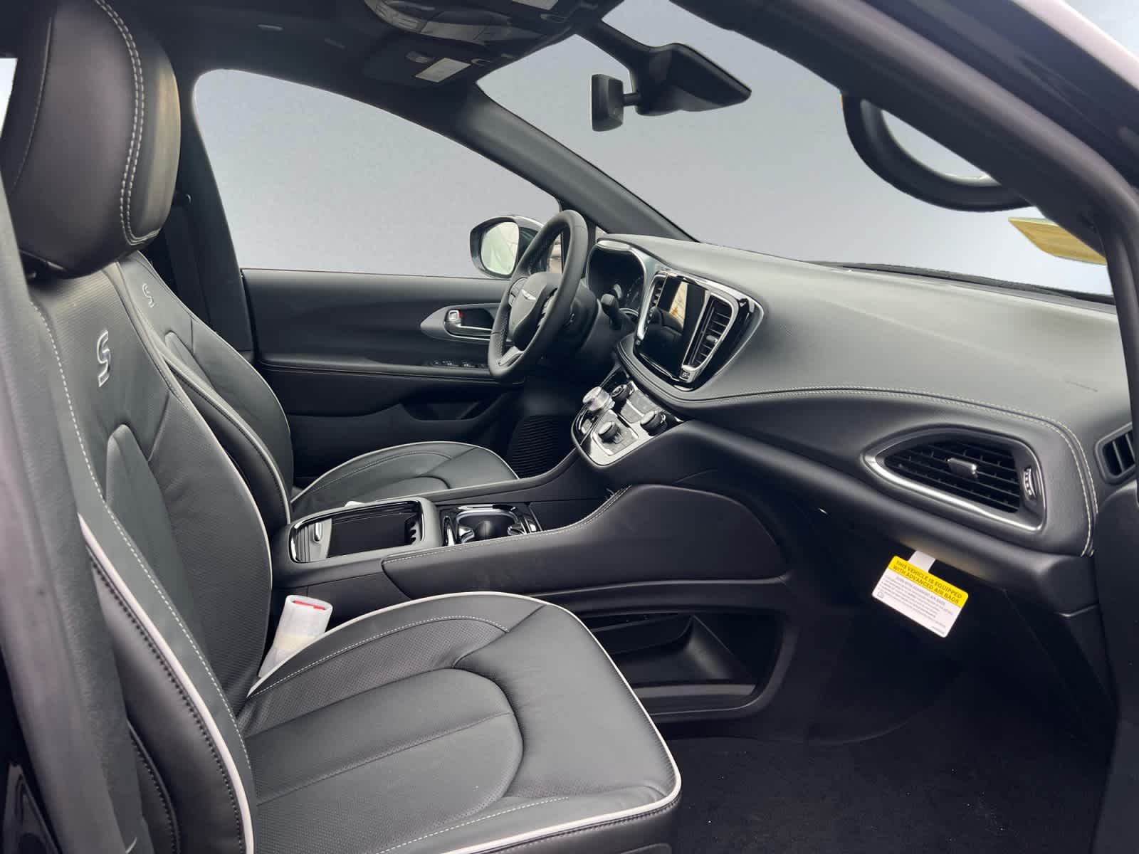 new 2026 Chrysler Pacifica car, priced at $61,285