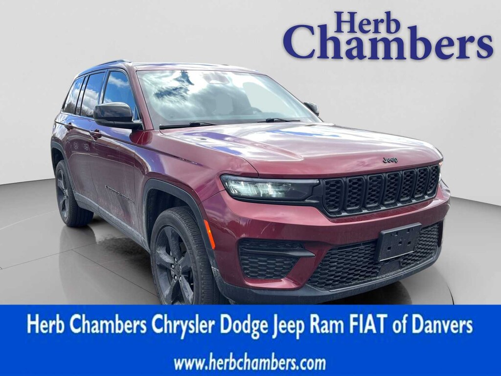 Used 2023 Jeep Grand Cherokee Altitude SUV