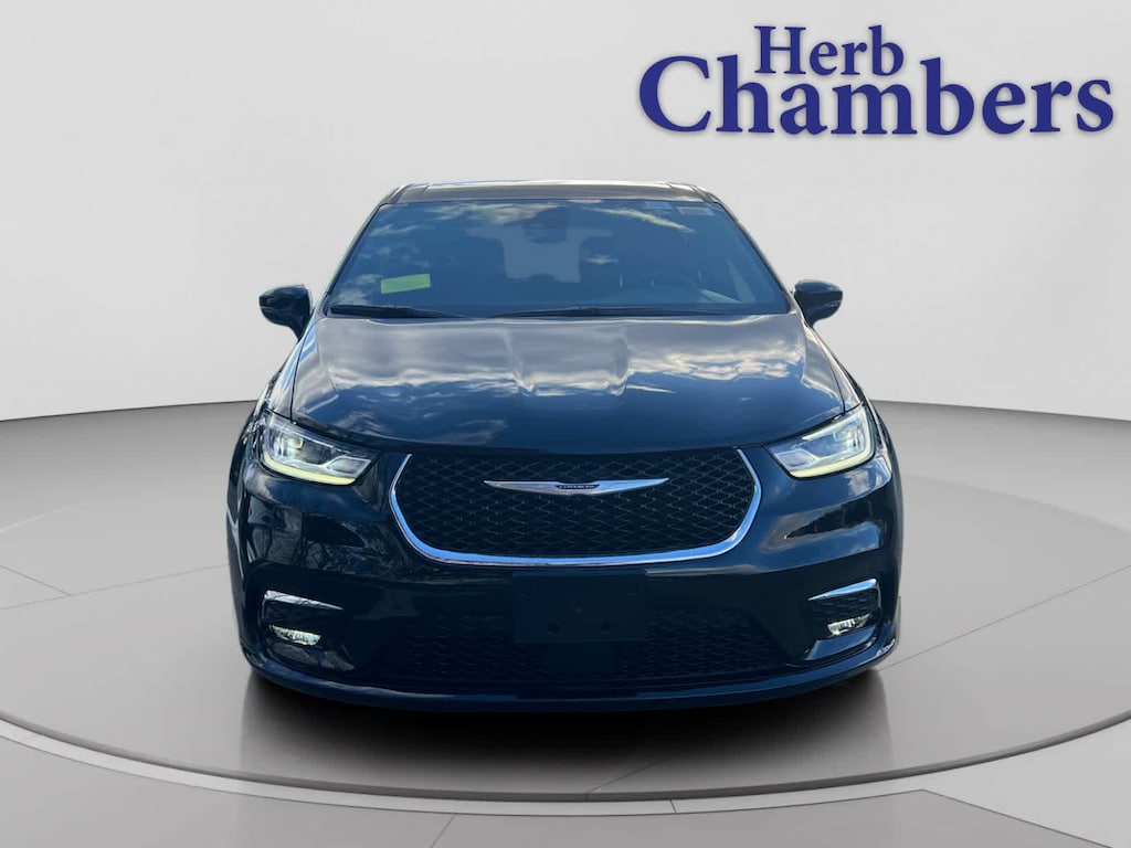 New 2026 Chrysler Pacifica SELECT Passenger Van