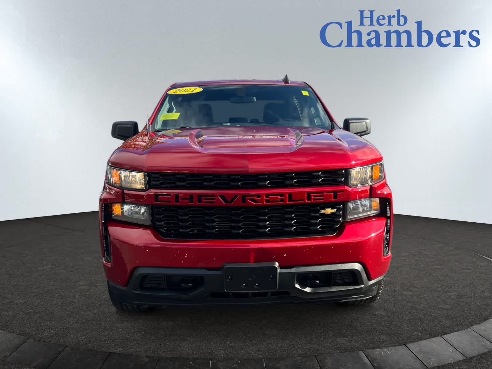 2021 Chevrolet Silverado 1500 Custom photo 2
