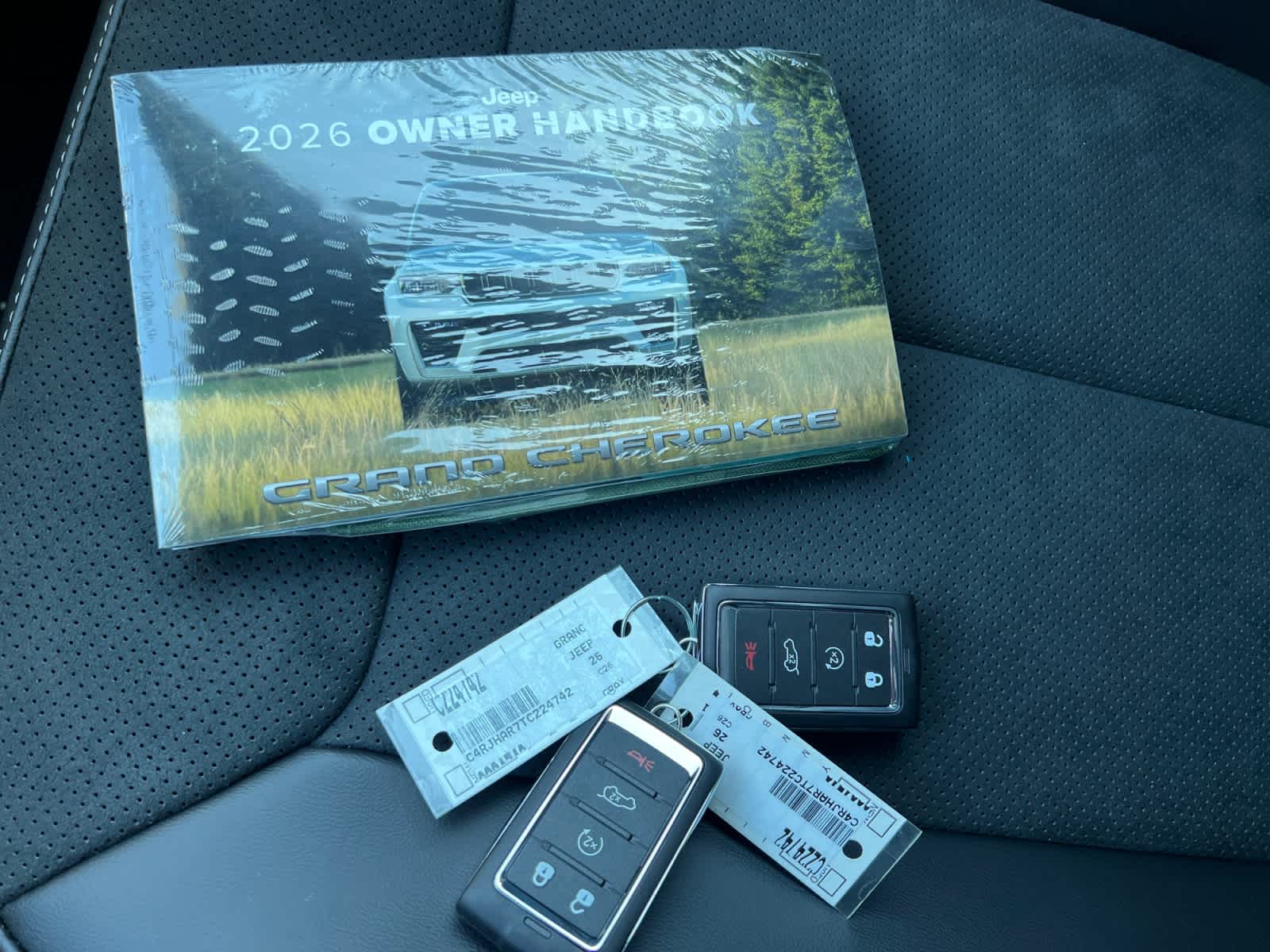 new 2026 Jeep Grand Cherokee car, priced at $49,170