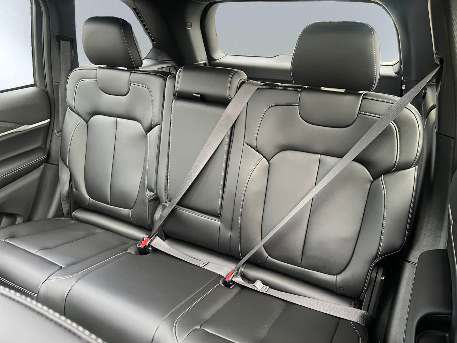 new 2025 Jeep Grand Cherokee car, priced at $48,405