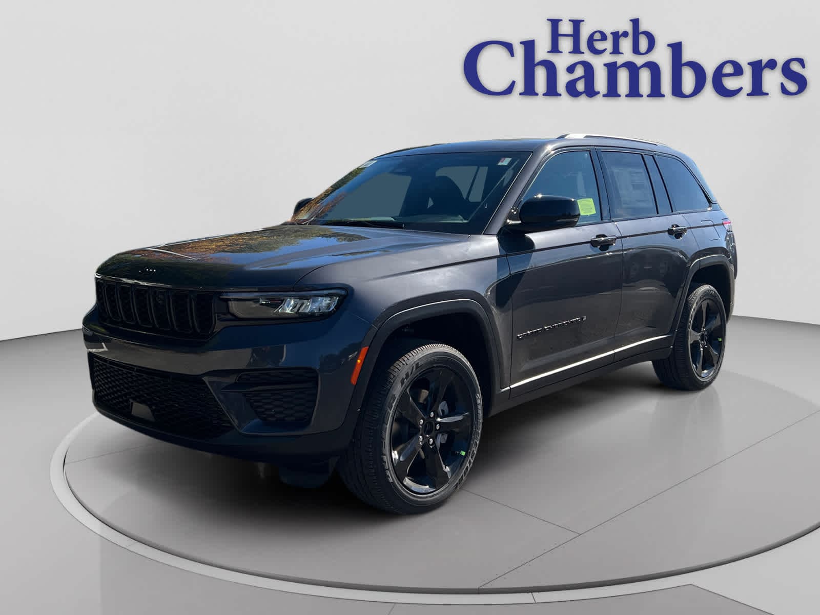 new 2025 Jeep Grand Cherokee car, priced at $45,770