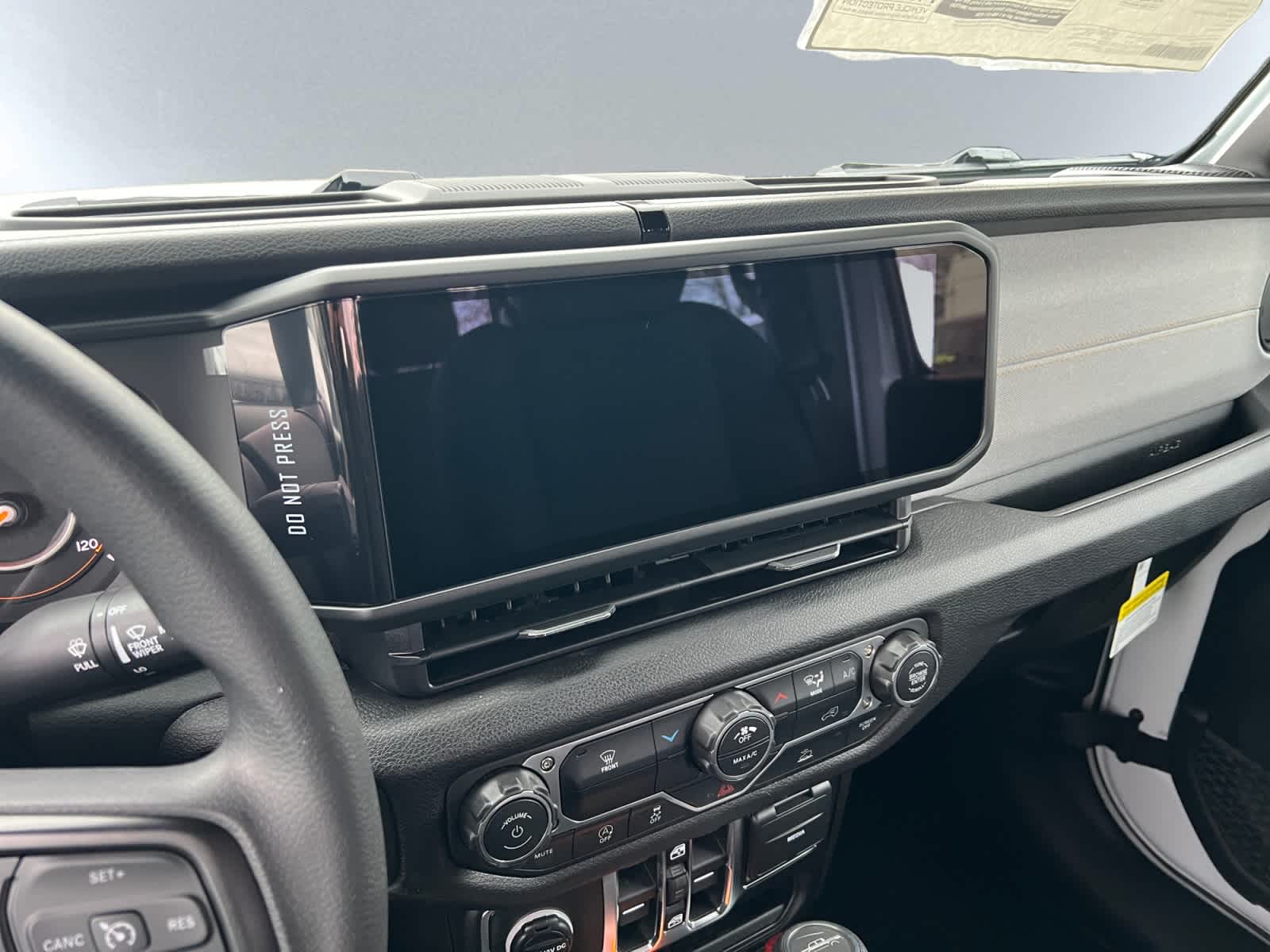 new 2026 Jeep Gladiator car, priced at $41,715