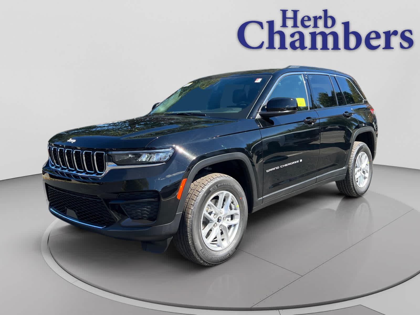 new 2025 Jeep Grand Cherokee car, priced at $38,775