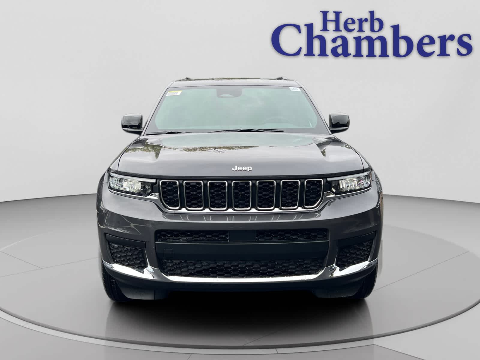 new 2025 Jeep Grand Cherokee car, priced at $43,070
