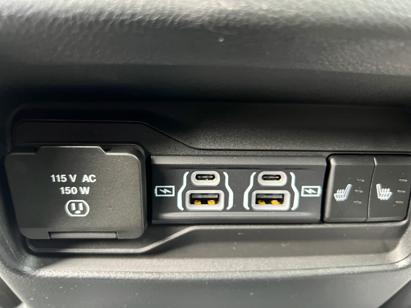 new 2025 Jeep Grand Cherokee car, priced at $47,405