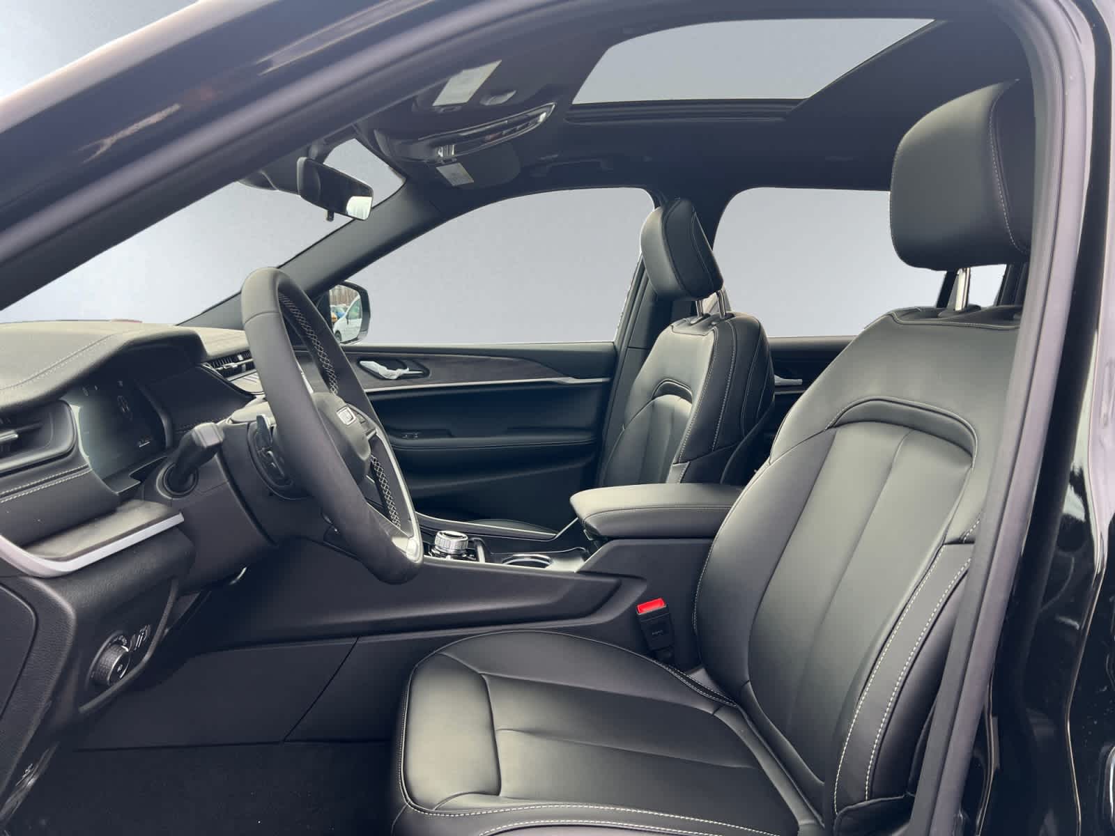 new 2026 Jeep Grand Cherokee car, priced at $52,805