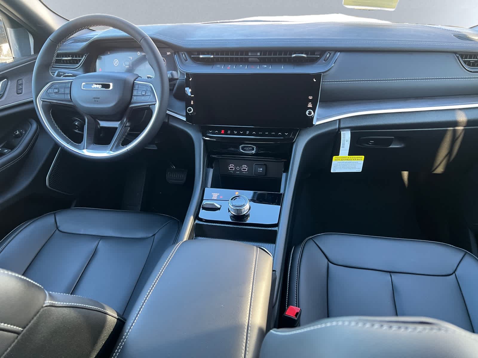 new 2026 Jeep Grand Cherokee car, priced at $47,985