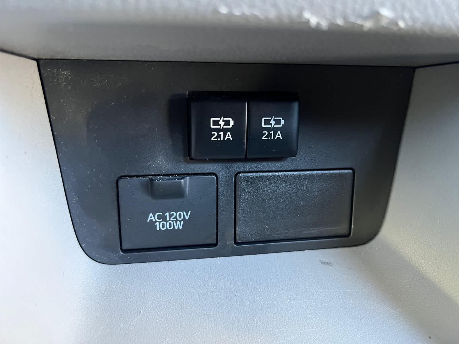 used 2018 Toyota Highlander car, priced at $23,197