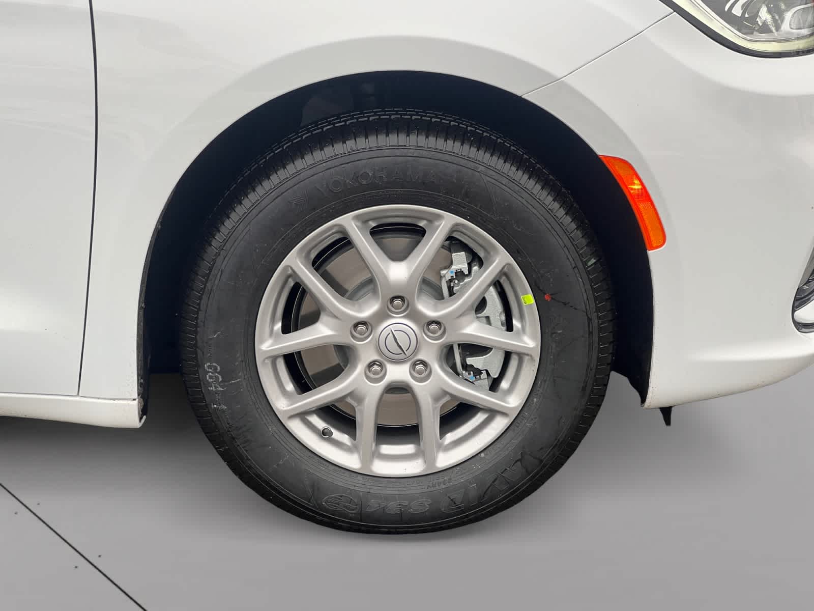 new 2026 Chrysler Pacifica car, priced at $46,665