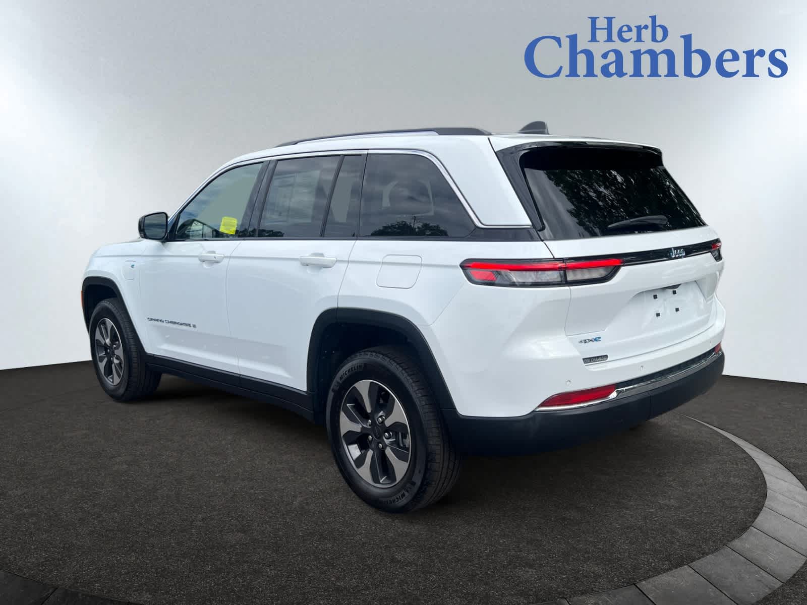 2022 Jeep Cherokee Limited 4xe photo 3