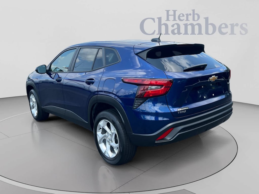 Used 2024 Chevrolet Trax LS SUV
