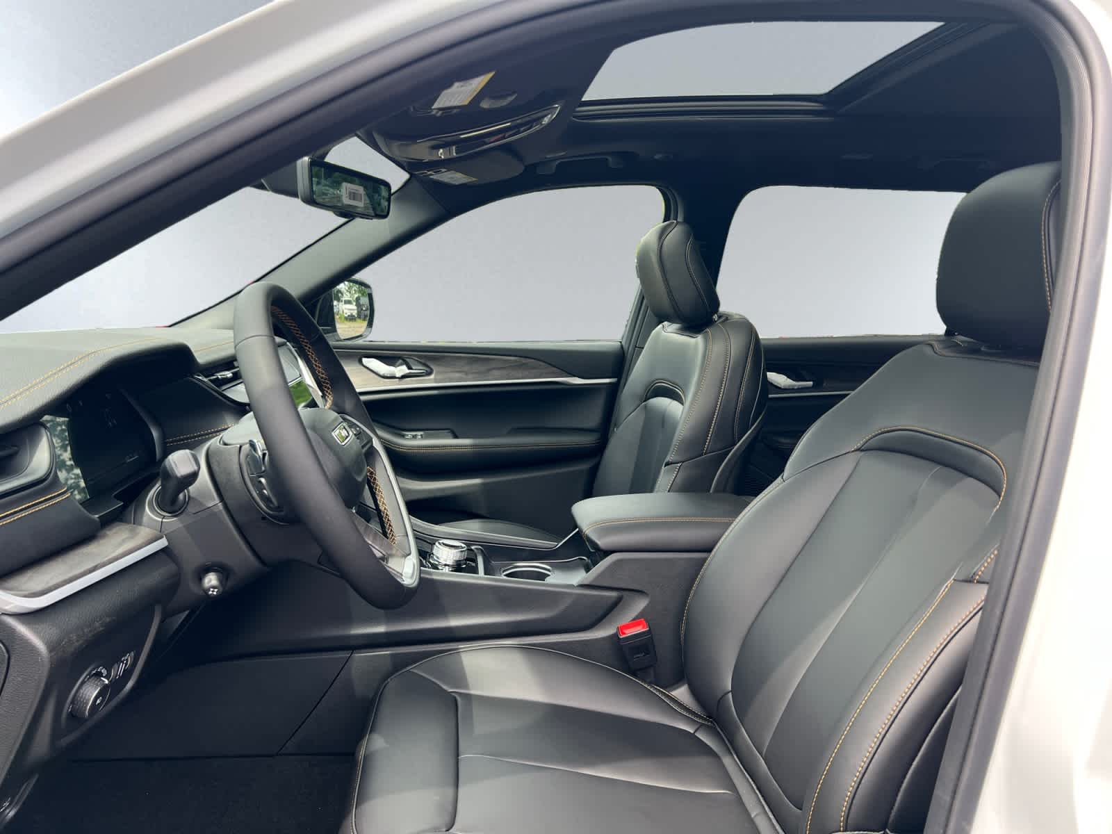 new 2026 Jeep Grand Cherokee car, priced at $51,685