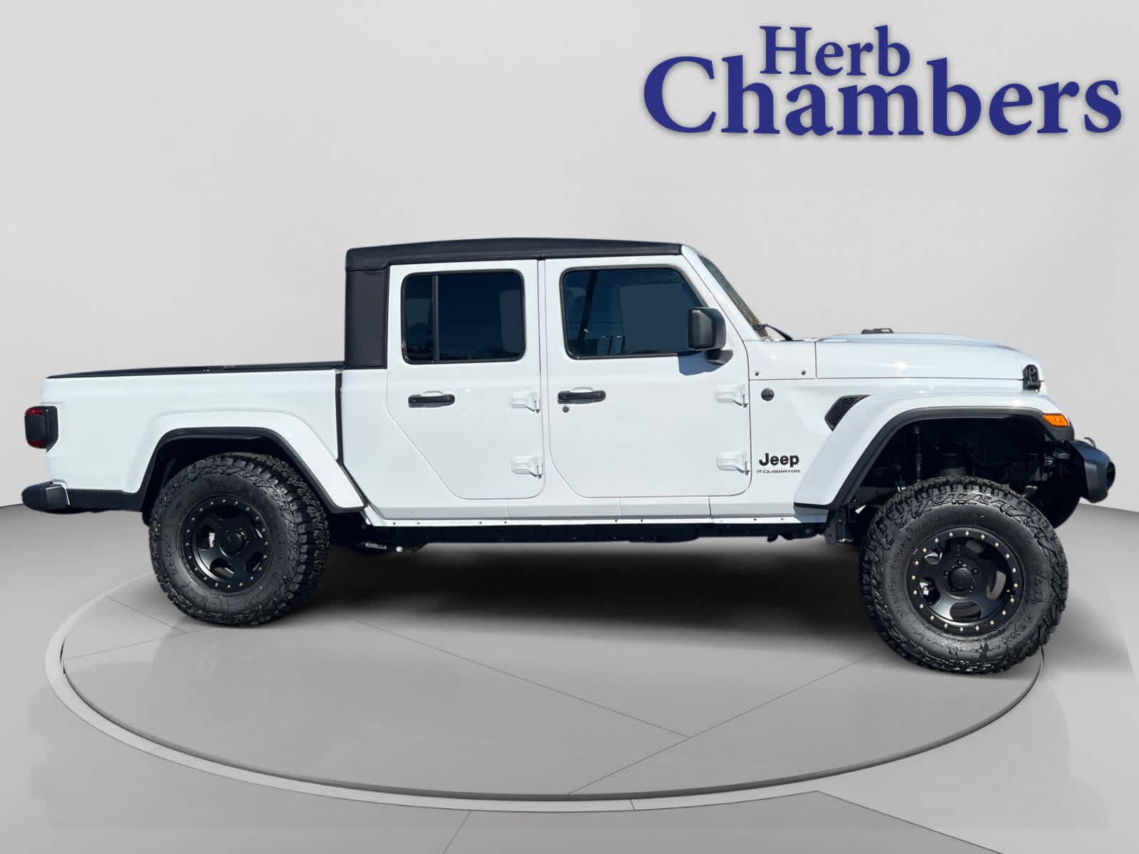 new 2025 Jeep Gladiator car, priced at $73,900