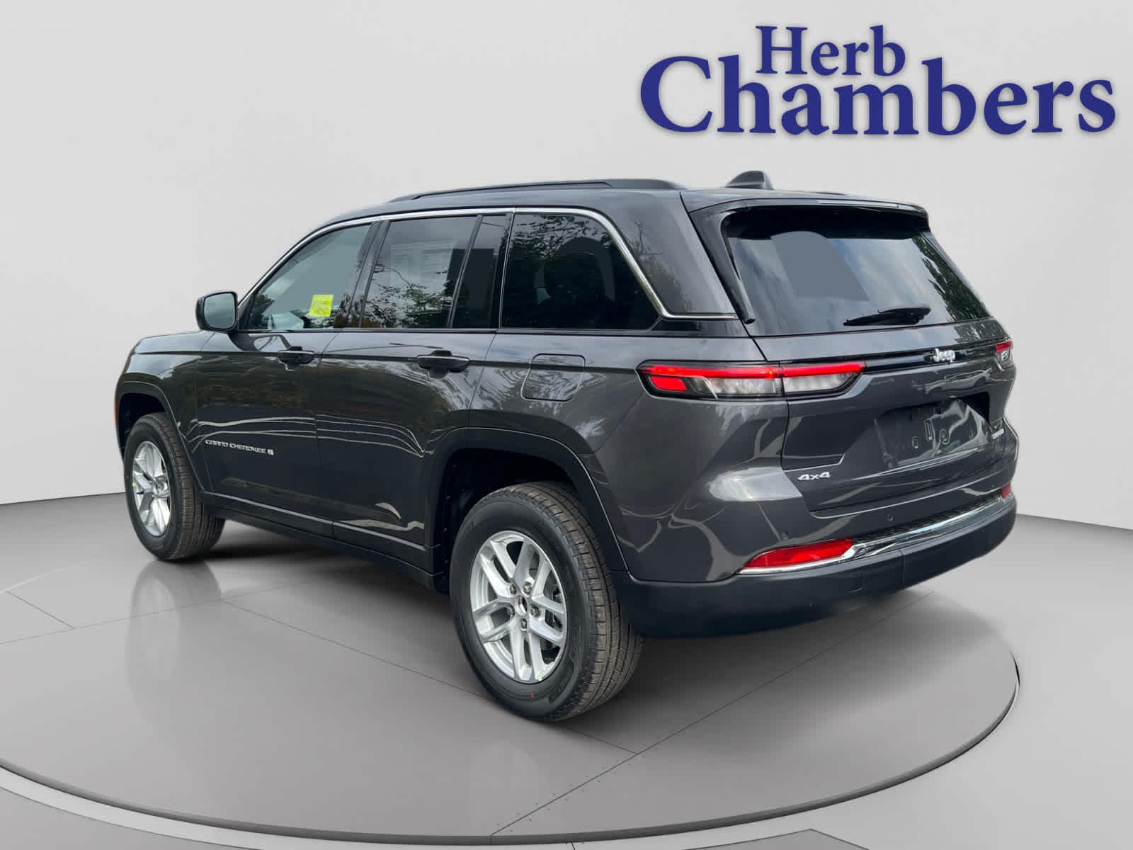 new 2025 Jeep Grand Cherokee car, priced at $38,775