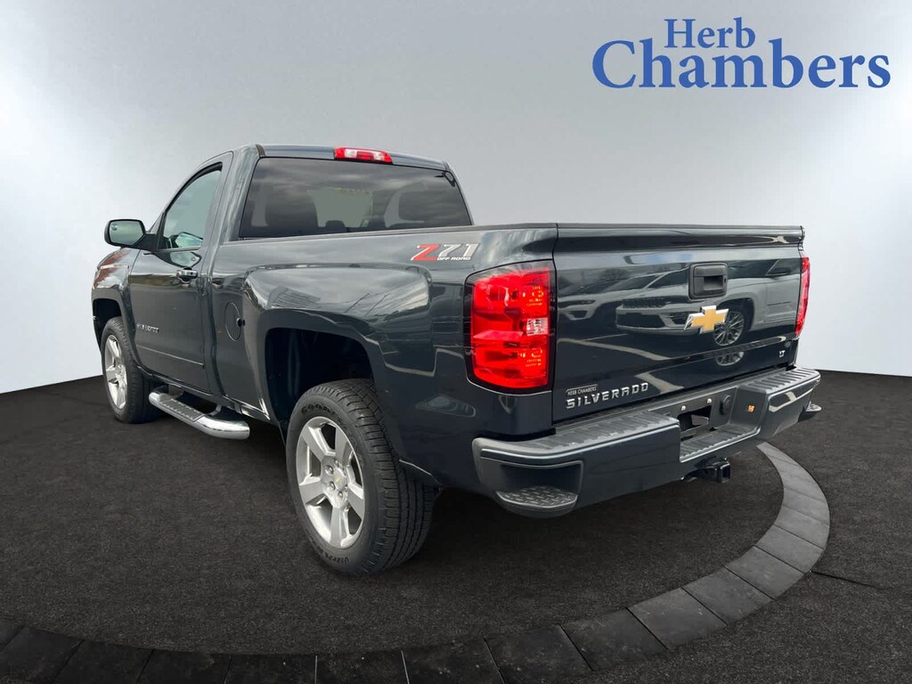 Used 2018 Chevrolet Silverado 1500 LT 4WD Reg Cab 119.0 Truck