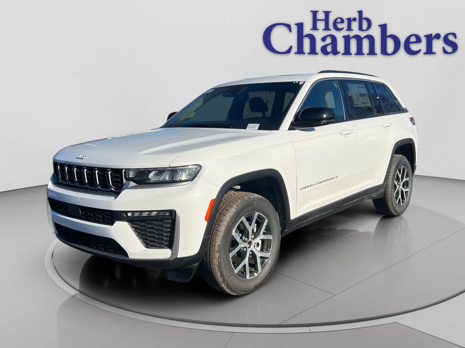 new 2026 Jeep Grand Cherokee car, priced at $47,985