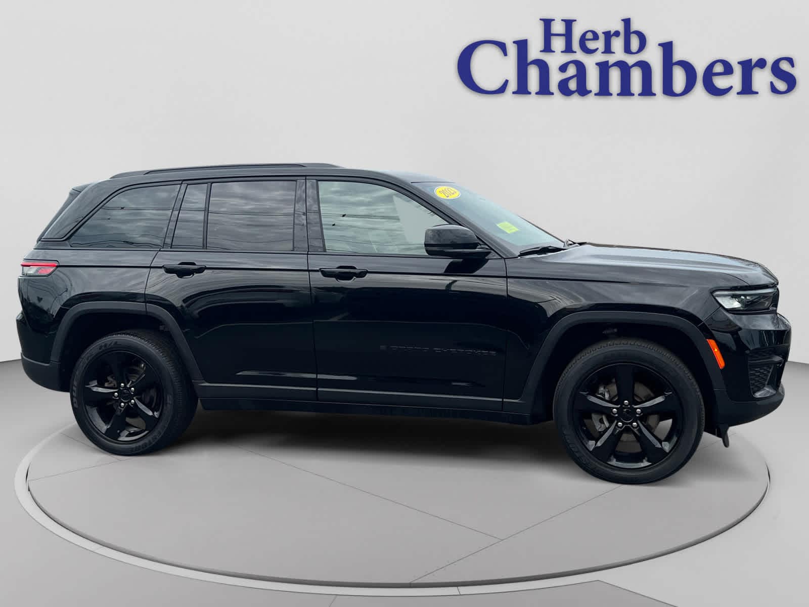 used 2023 Jeep Grand Cherokee car, priced at $31,797