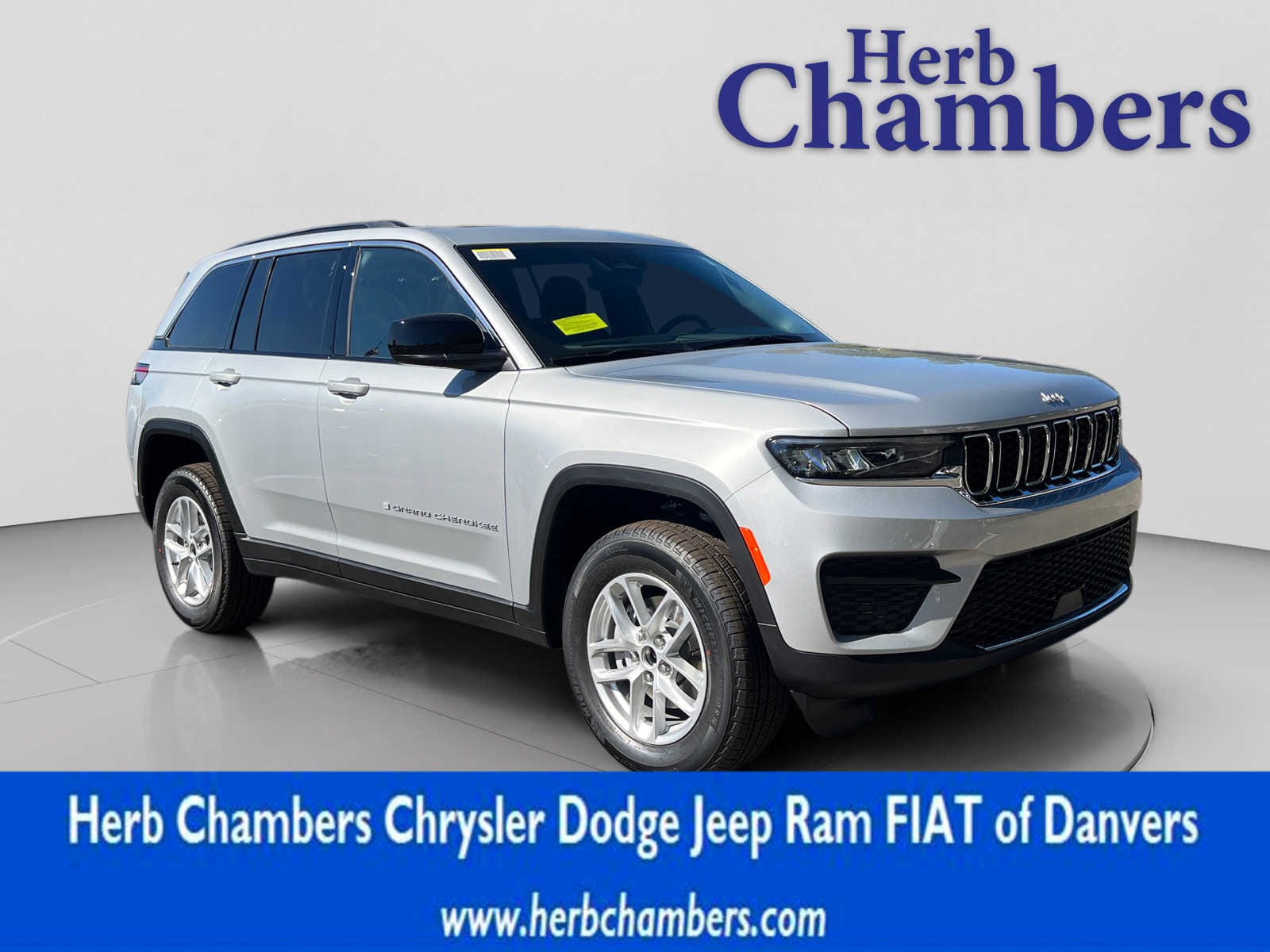 new 2025 Jeep Grand Cherokee car, priced at $38,775