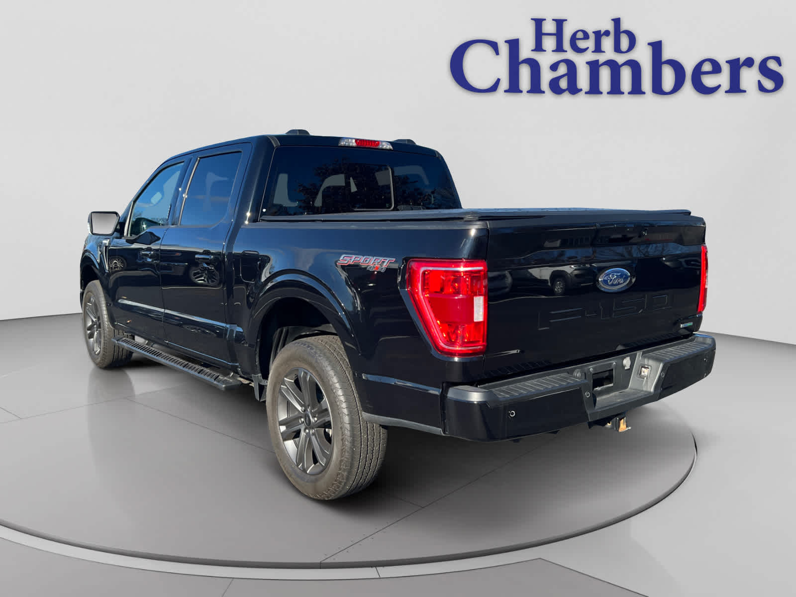 2023 Ford F-150 XLT photo 3