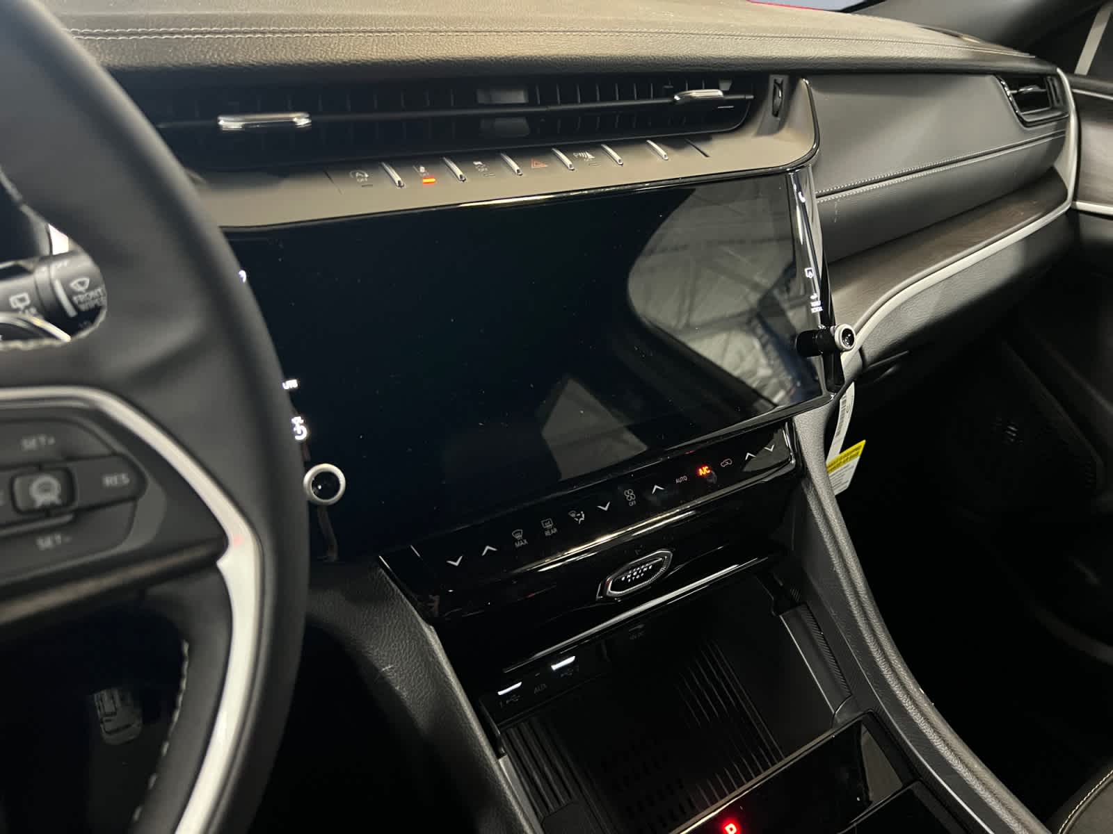 new 2026 Jeep Grand Cherokee car, priced at $49,170