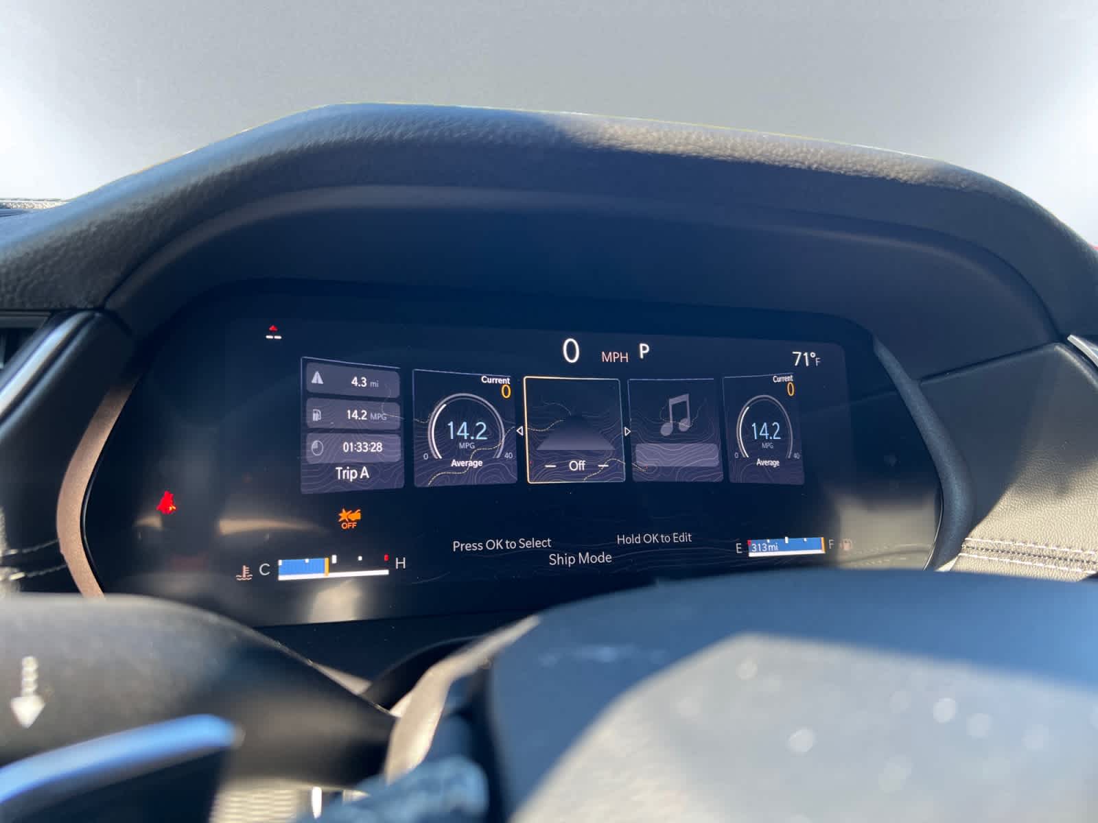 new 2025 Jeep Grand Cherokee car, priced at $38,775