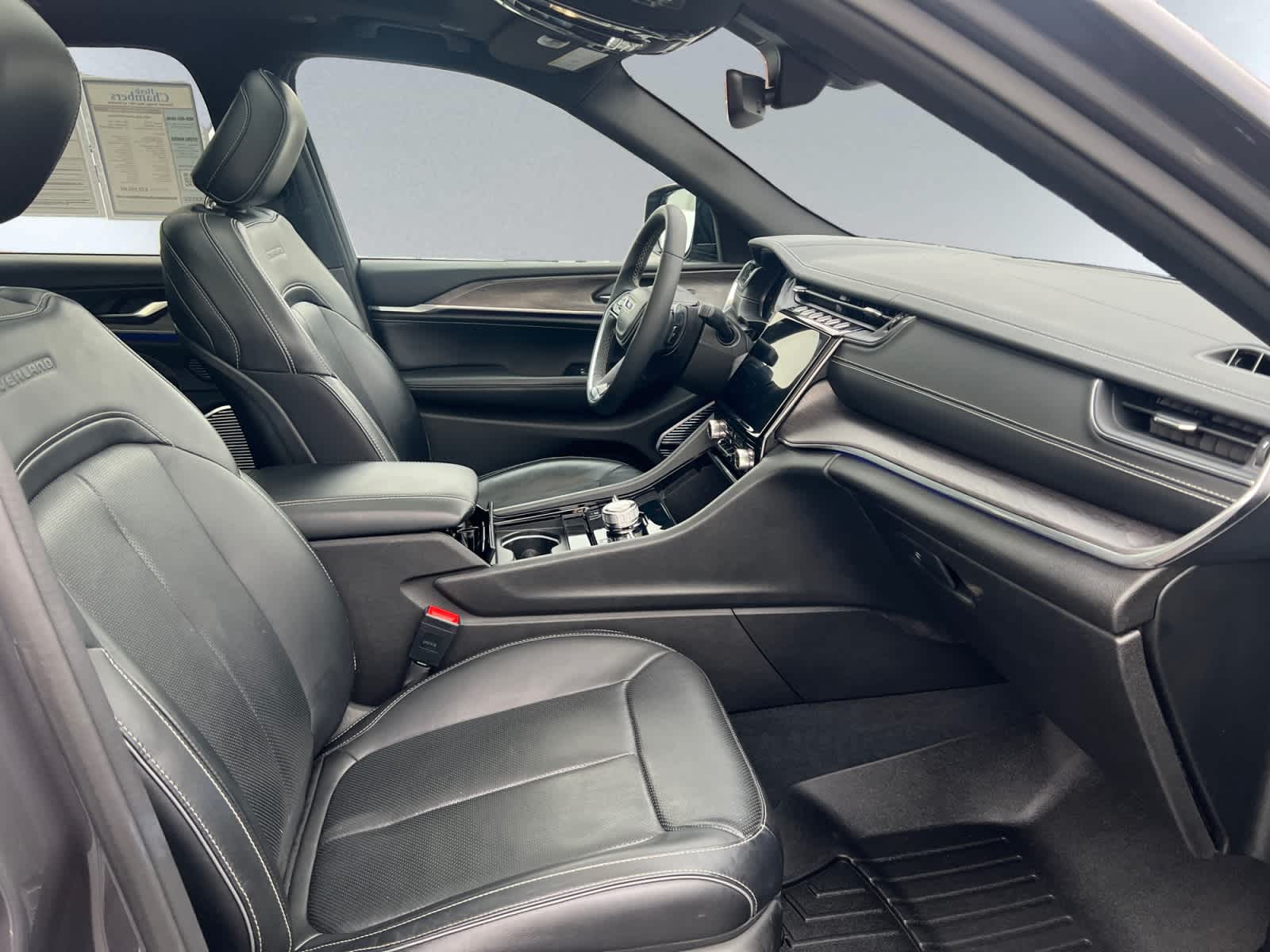 used 2023 Jeep Grand Cherokee car, priced at $38,997