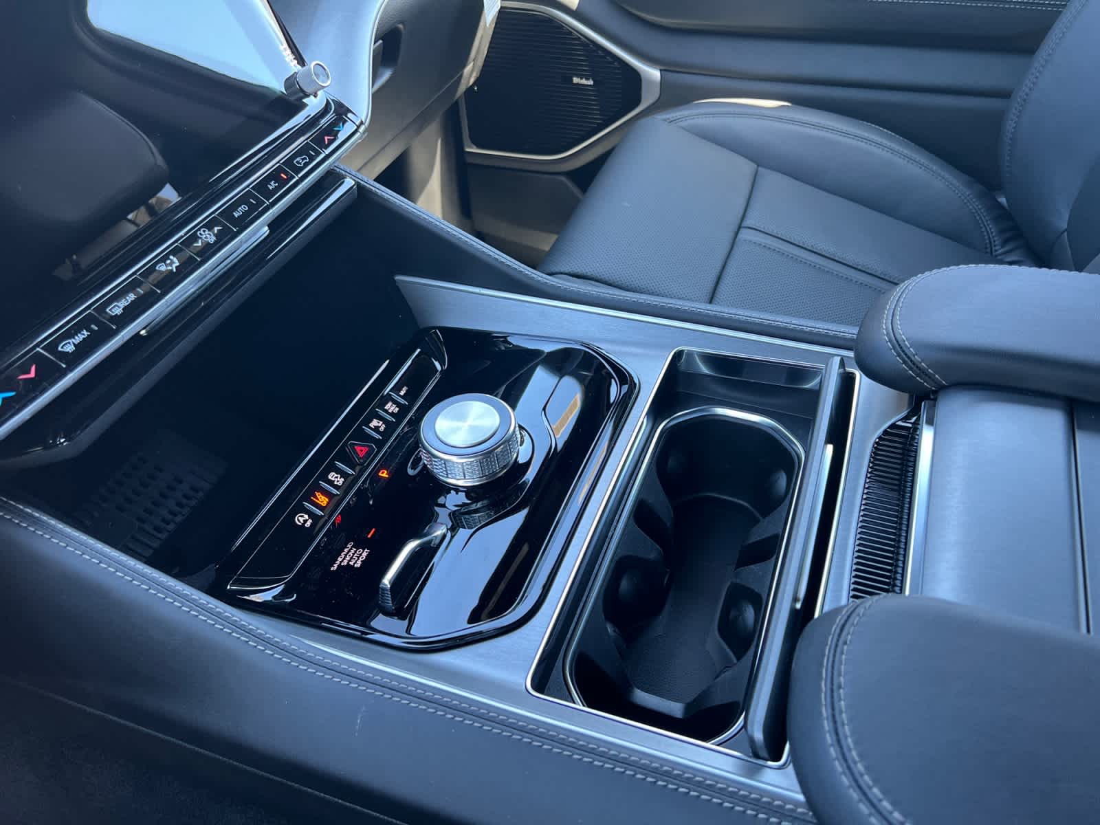 new 2026 Jeep Grand Wagoneer car, priced at $84,570
