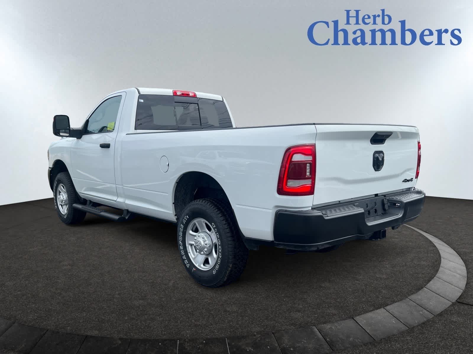 2024 Ram 3500 Tradesman photo 3