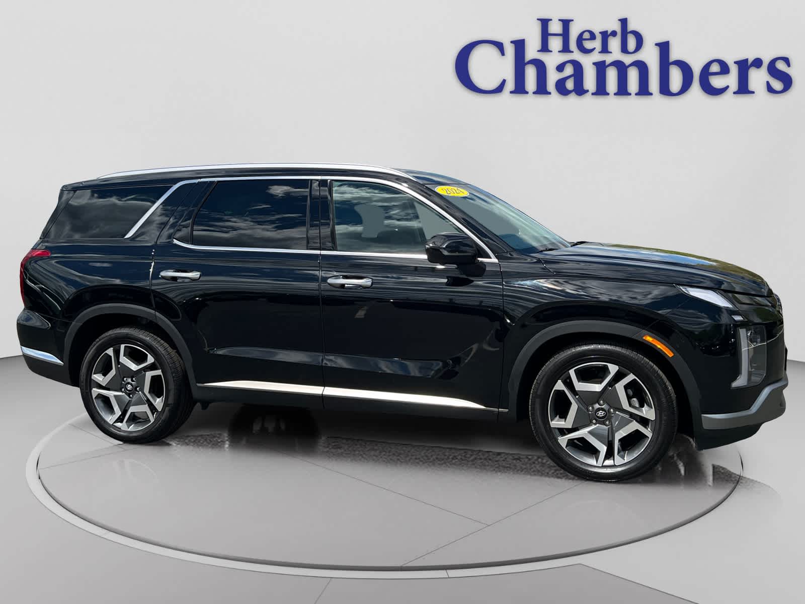 used 2024 Hyundai Palisade car, priced at $37,997