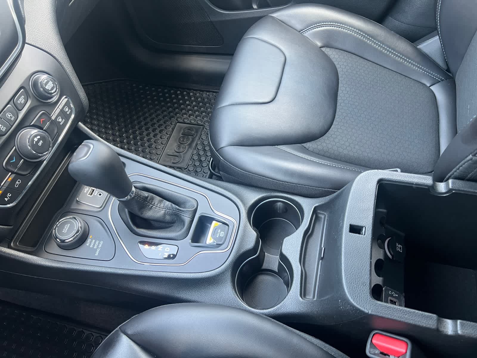used 2019 Jeep Cherokee car, priced at $18,997