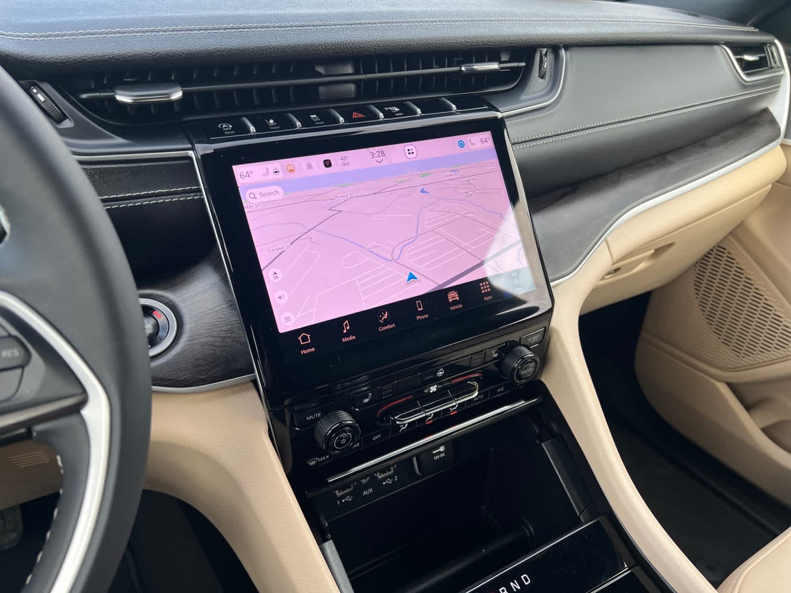 used 2025 Jeep Grand Cherokee car, priced at $43,497