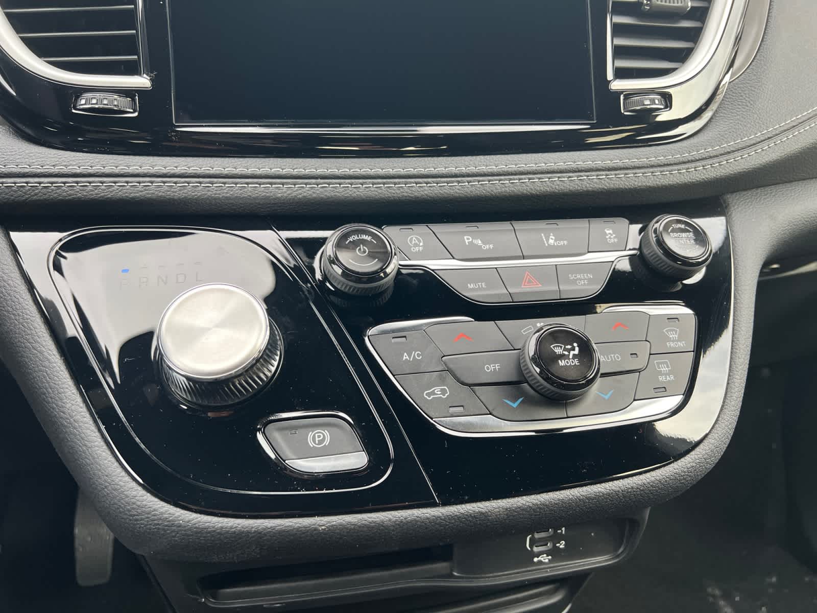 new 2026 Chrysler Pacifica car, priced at $46,635