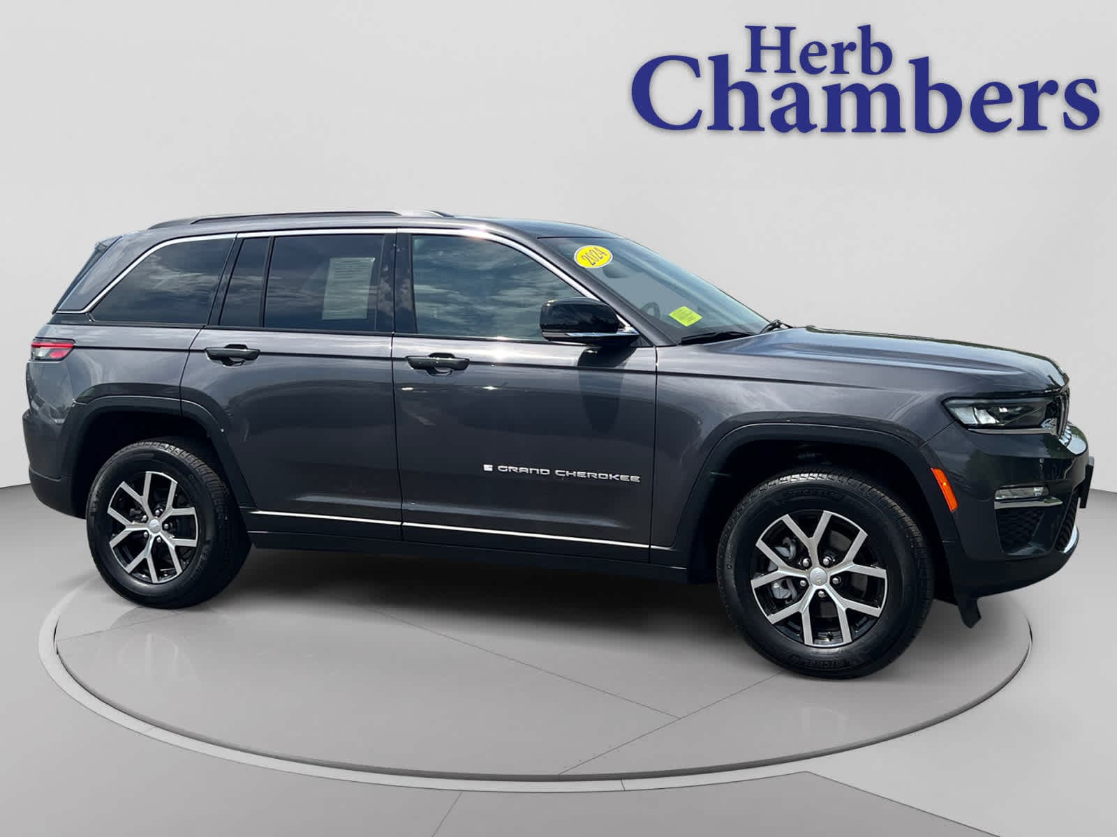 used 2024 Jeep Grand Cherokee car, priced at $37,397