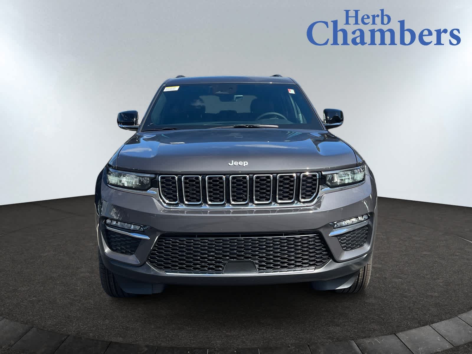 2025 Jeep Grand Cherokee Limited photo 2