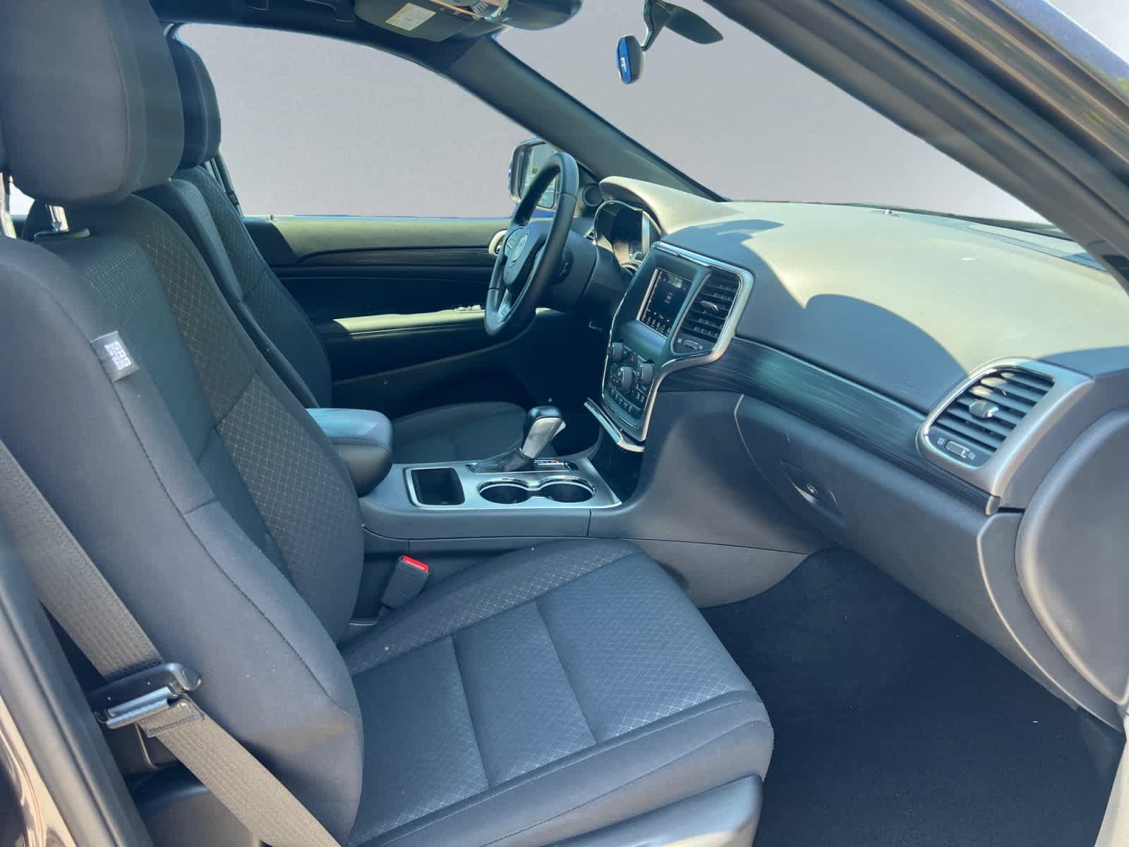 used 2020 Jeep Grand Cherokee car, priced at $23,097