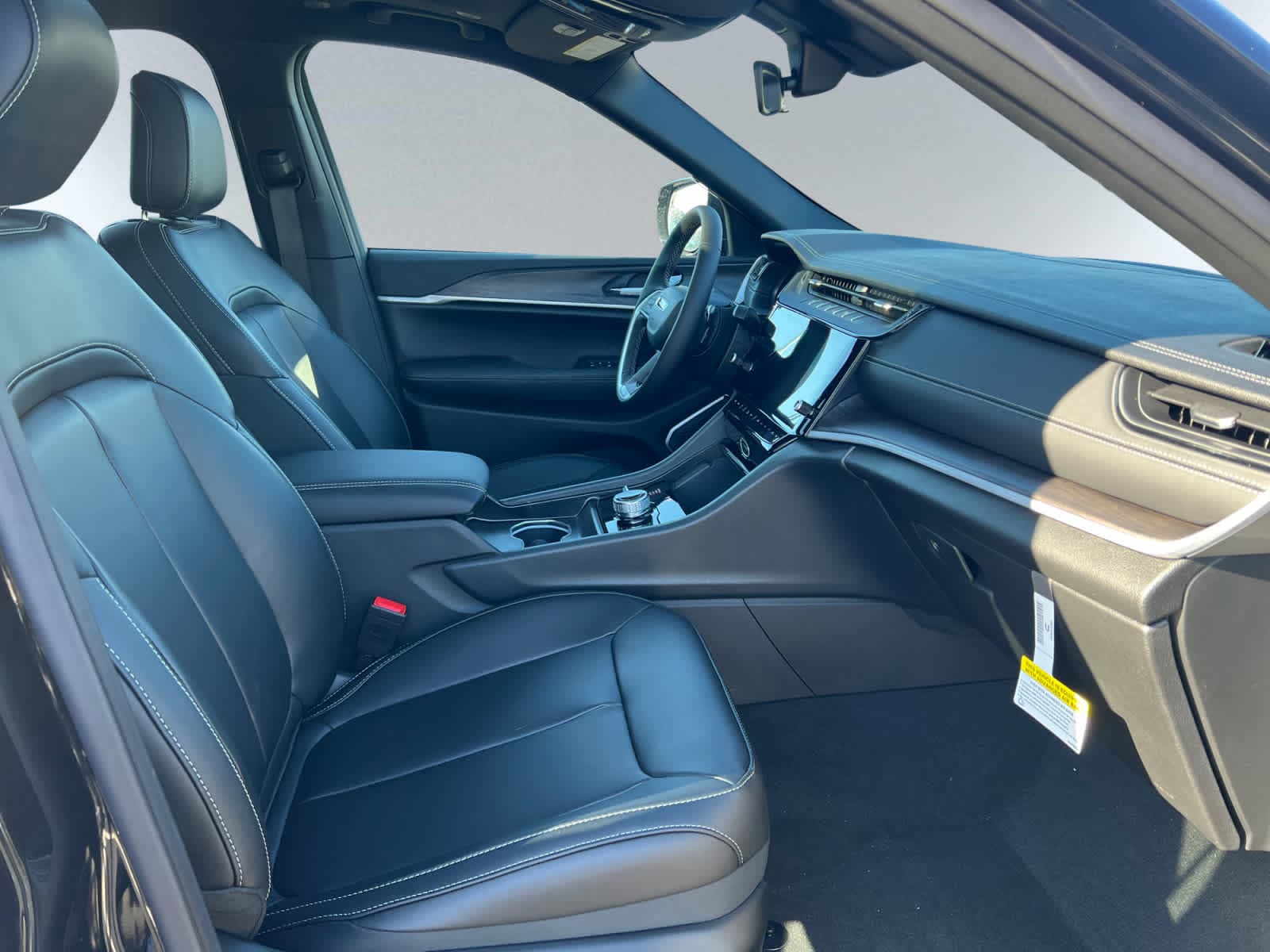 new 2026 Jeep Grand Cherokee car, priced at $53,225