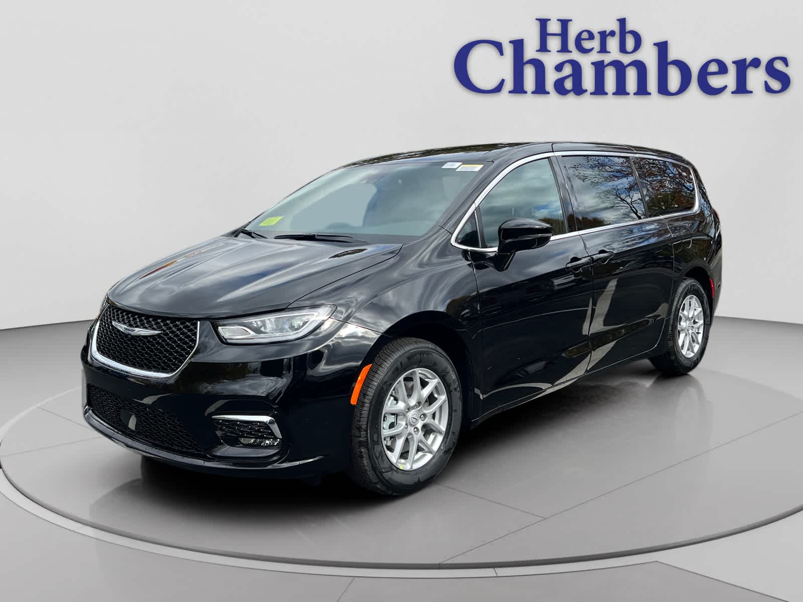 new 2026 Chrysler Pacifica car, priced at $45,865