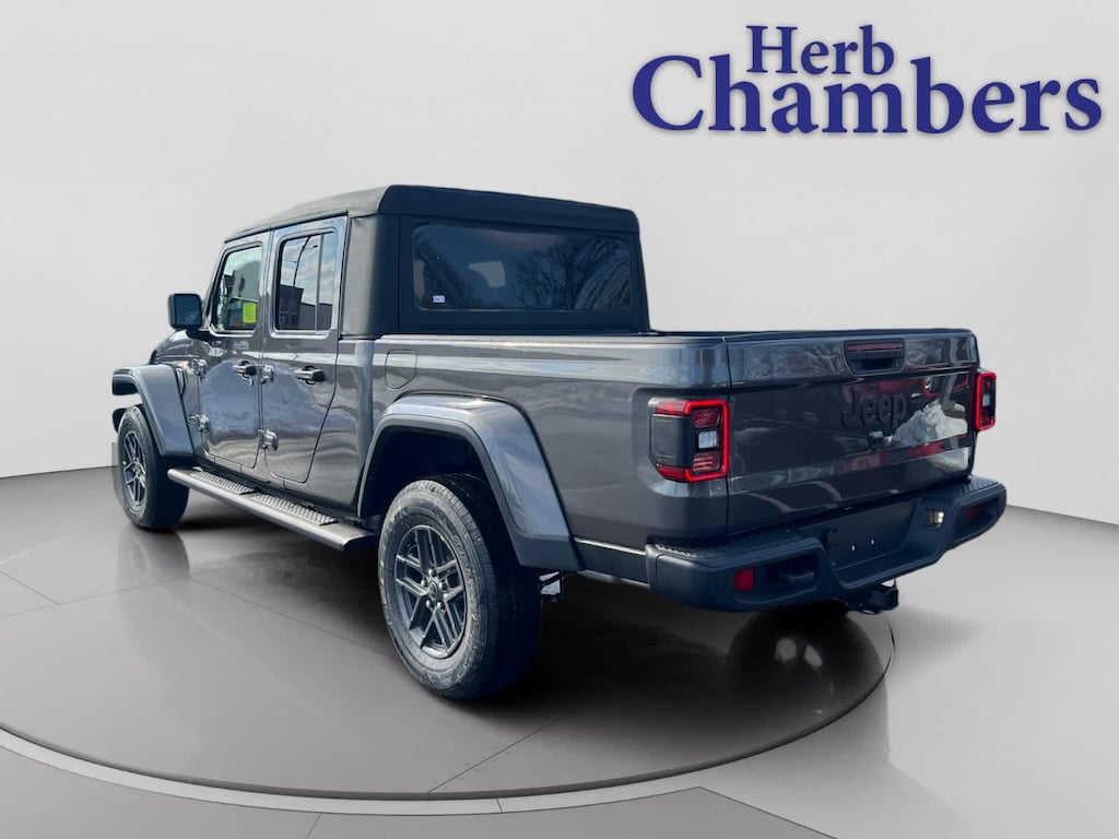 New 2026 Jeep Gladiator SPORT S 4X4 Pickup