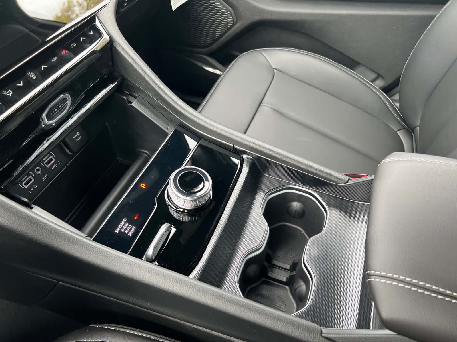 new 2026 Jeep Grand Cherokee car, priced at $51,130