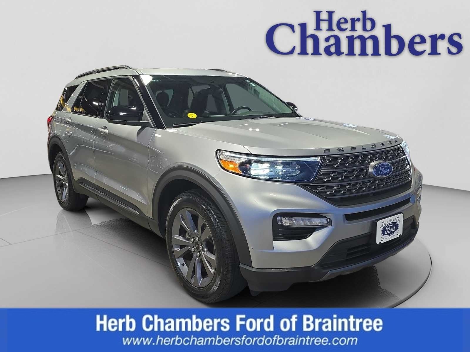 2023 Ford Explorer XLT 4WD's photo