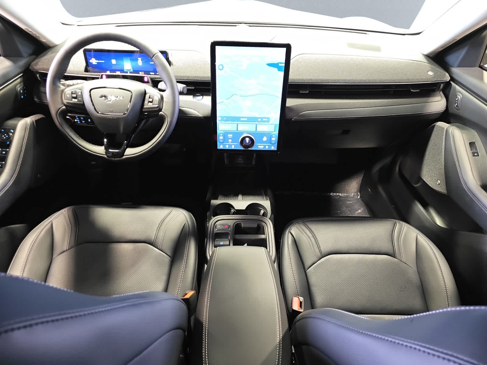 2025 Ford Mustang Mach-E Premium photo 4