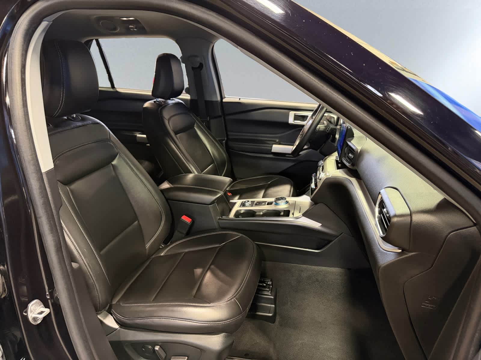 used 2022 Ford Explorer car, priced at $32,348