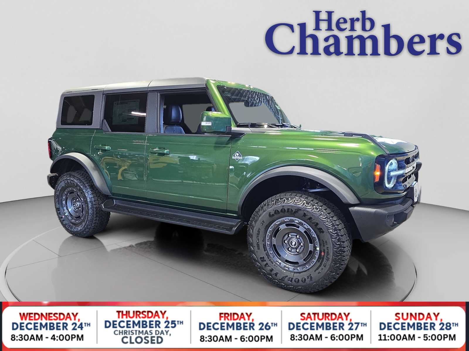 2025 Ford Bronco 4-Door Outer Banks's photo