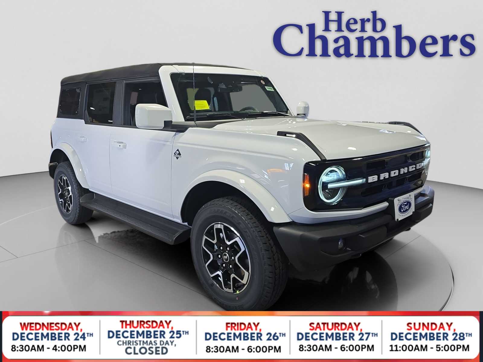 2025 Ford Bronco 4-Door Outer Banks's photo