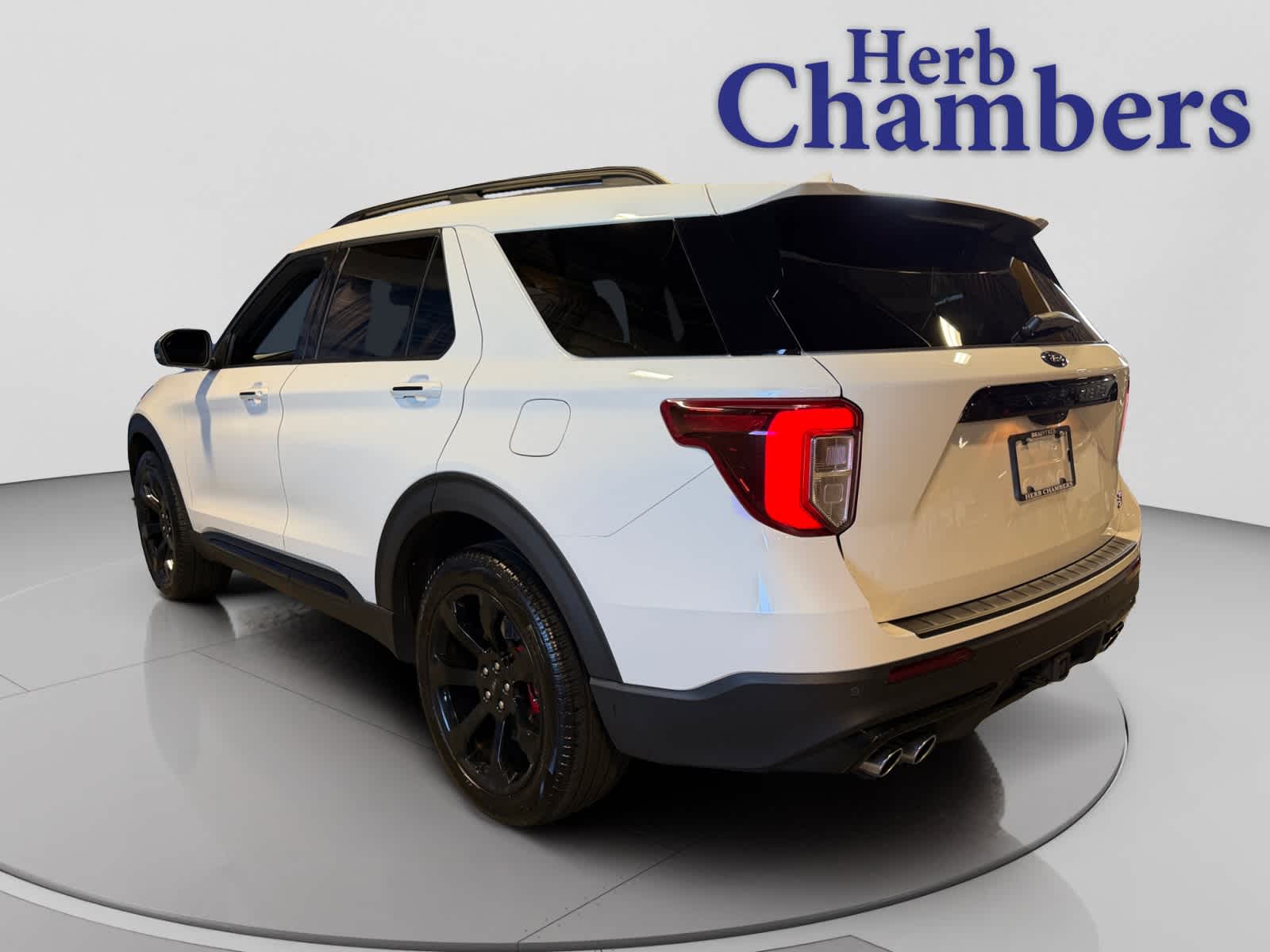 2023 Ford Explorer ST photo 3
